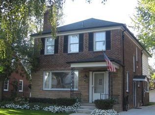 22532 Alexander St, Saint Clair Shores, MI 48081