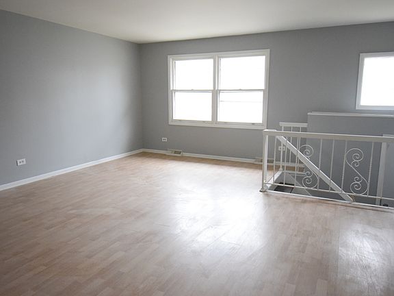 3rd image of 21476 Peterson Ave