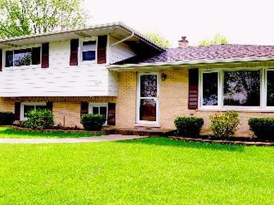 1815 Maya Ln, Mount Prospect, IL, 60056