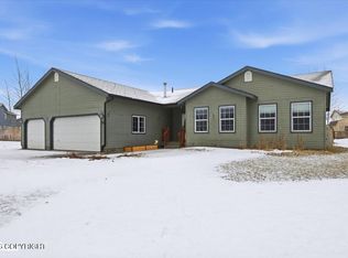 2723 N Azurite Cir, Wasilla, AK 99654