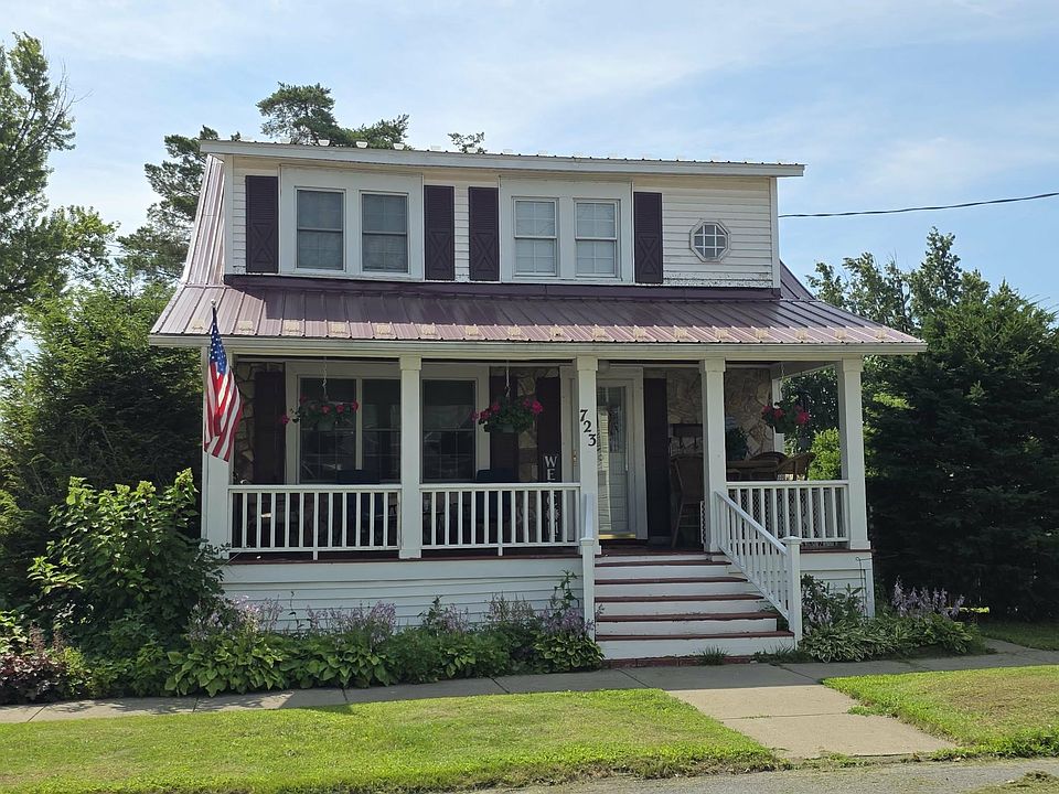 1st image of 723 Jay St