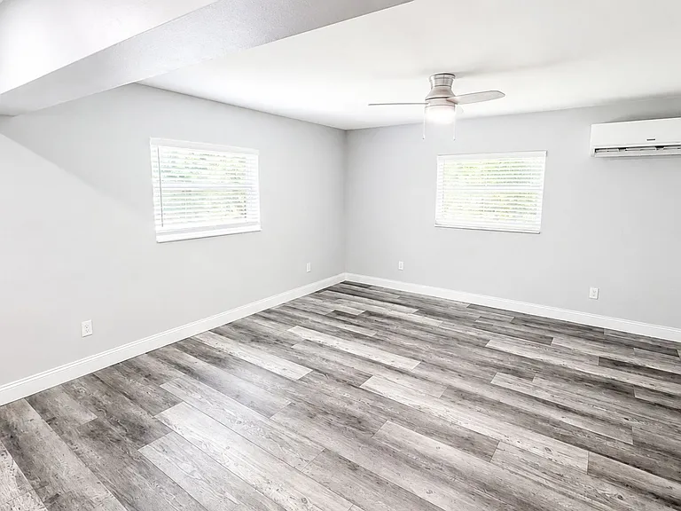 2728 Goodrich Ave — Photo 9