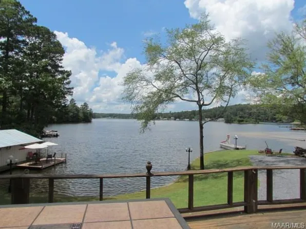 270 Shady Acres Dr, Titus, AL 36080