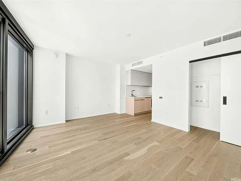 333 Ward Ave #426 — Photo 2