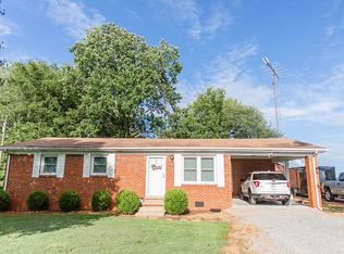 1528 Locust Grove Rd, Murray, KY 42071