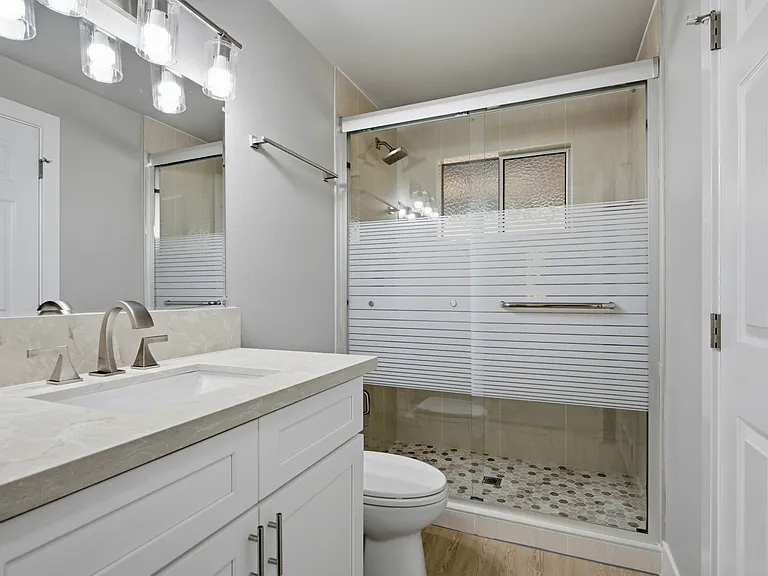13503 NE 70th St — Photo 14