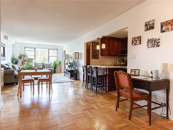 4th image of 3530 Henry Hudson Pkwy E #6M