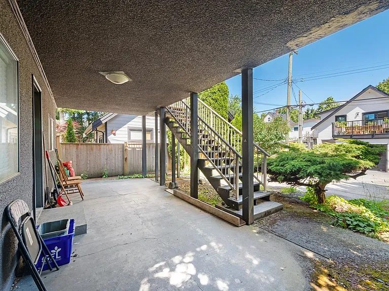 547 E 12th Ave #LOWER LEVEL — Photo 22
