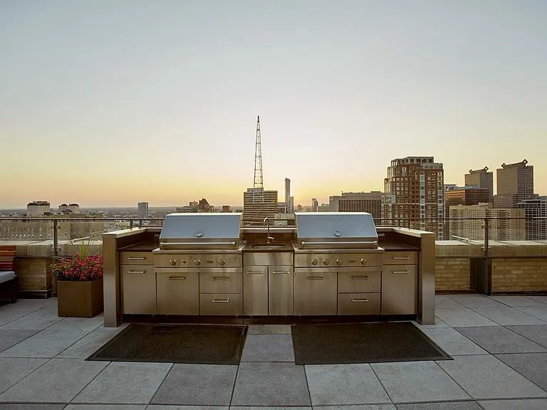 Sky Deck Grill