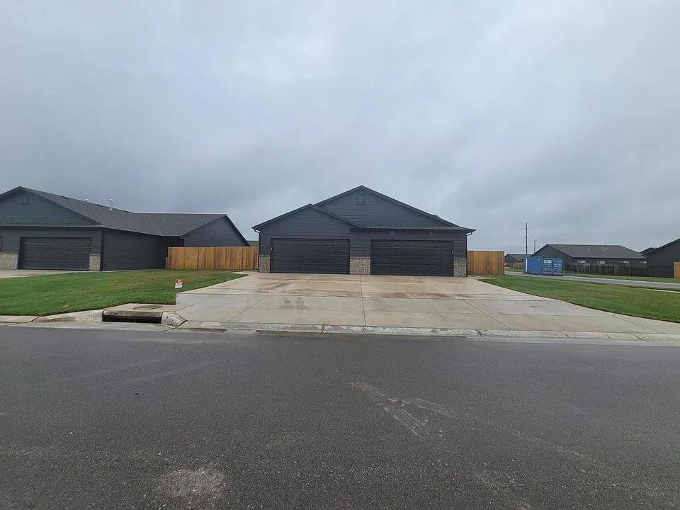 13477 W Haskell Ct