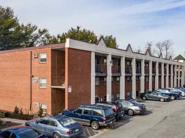 The Crossings at Elmwood