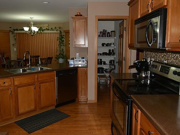 Kitchen / Pantry