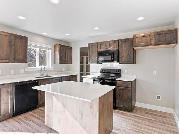 4th image of 393 N Slant Rd #31