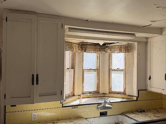 5th image of 22337 E Muscat Ave