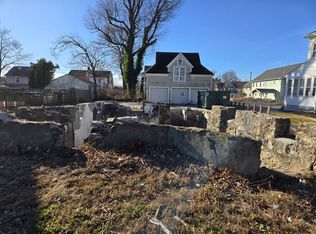 14 Locust Ave, Danbury, CT 06810