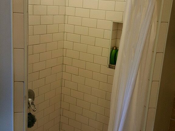 2nd image of 1017 Arch St Floor 2A