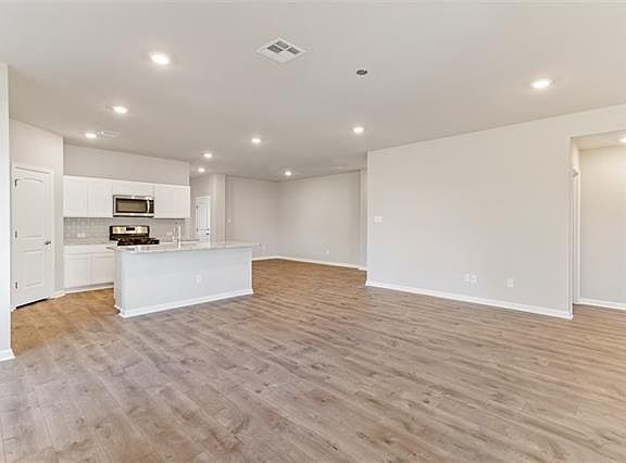 2nd image of 3925 E Lake Michele Cir