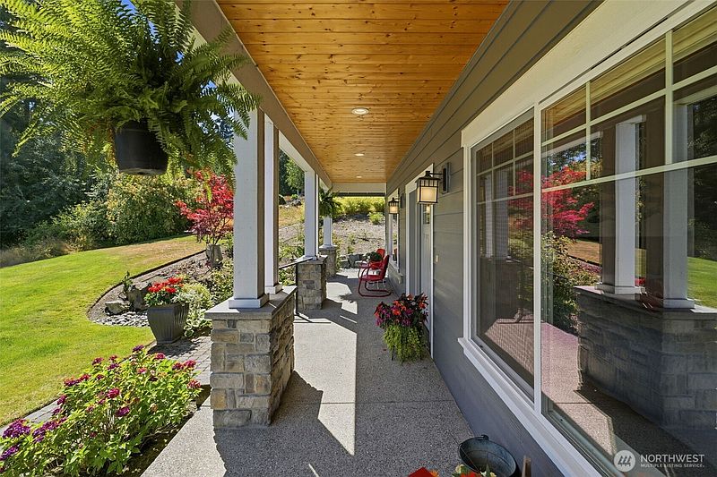 2nd image of 1076 12th Avenue
