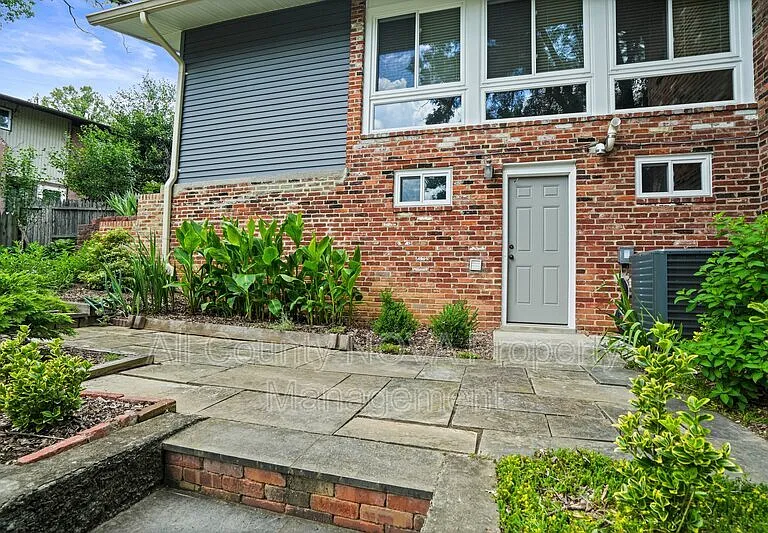 6428 Earlham Dr — Photo 3