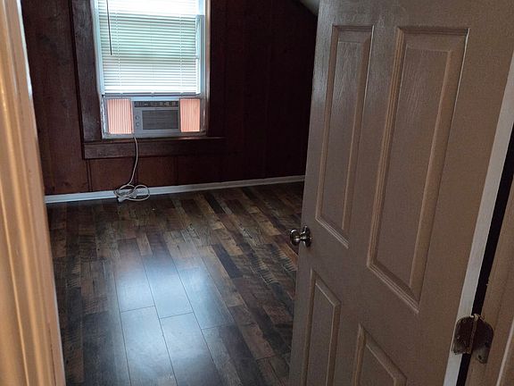 2nd image of 4879 Charlotte Dr