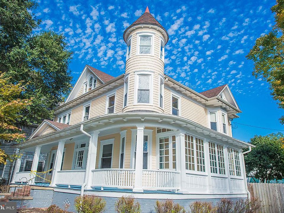 1st image of 723 Camden Ave