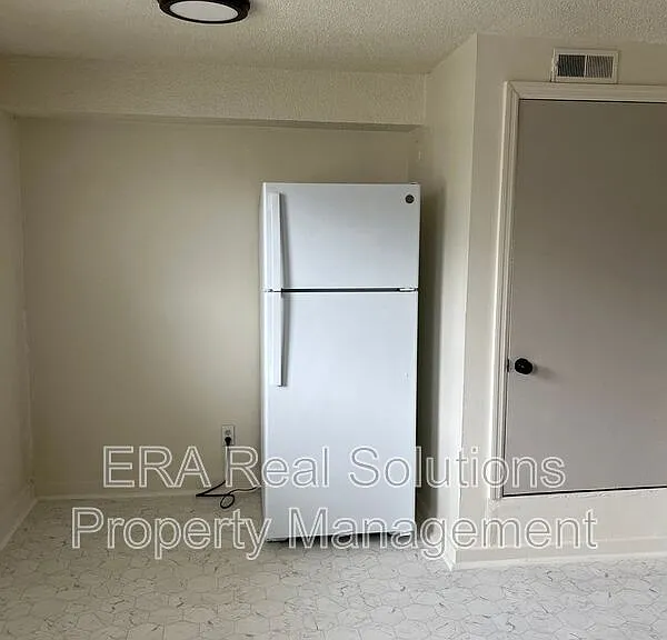 7875 Reading Rd #2 — Photo 11