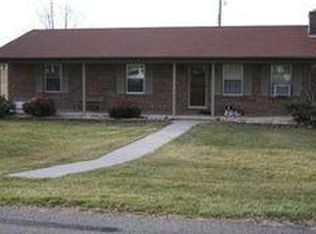 5649 Jill Dr, Pulaski, VA 24301