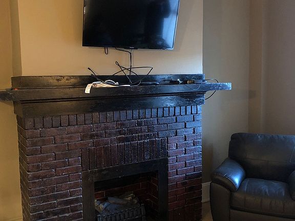 2nd image of 9955 114th St NW #104