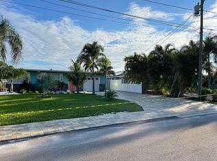 1124 S Florida Ave, Tarpon Springs, FL 34689