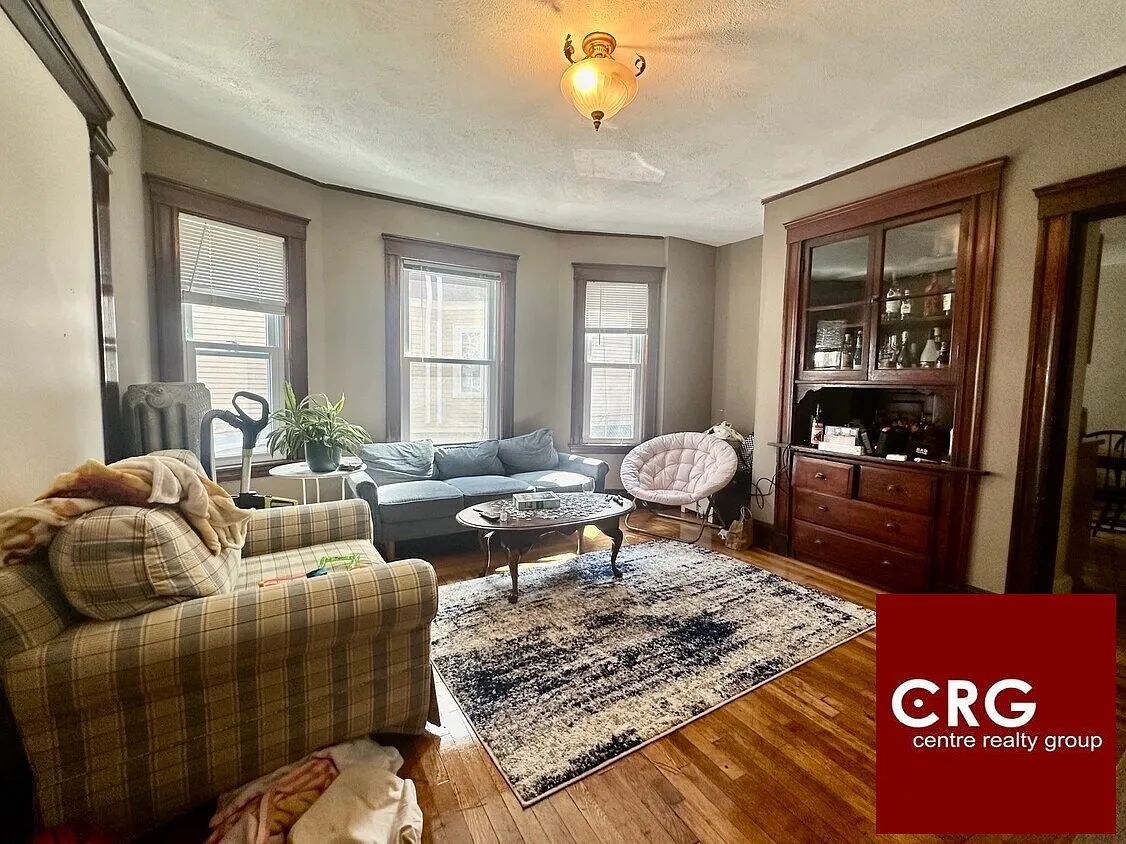 3 bed, 1.0 bath, 1000 sqft, $4,100 — Photo 3