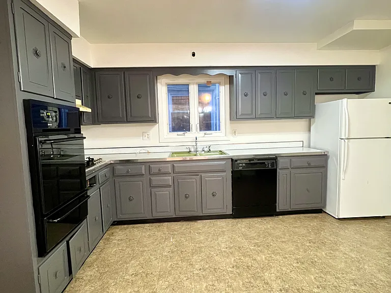 233 Cambridge Ave #1 — Photo 5