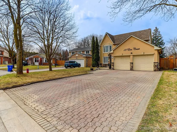 13 Eves Ct, Newmarket, ON L3Y 7P8