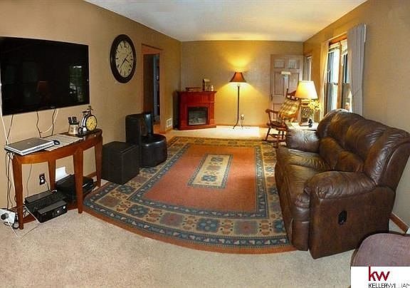 5th image of 6209 S 40th St