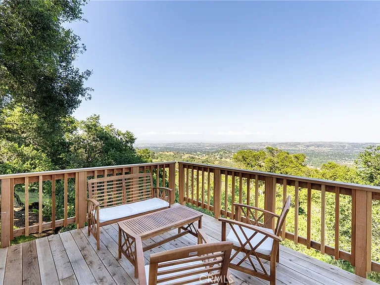10885 San Marcos Rd — Photo 33