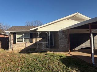 413 NW 69th St, Lawton, OK 73505