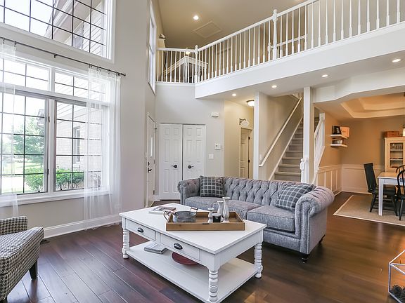 3rd image of 5131 Creek Dr #0