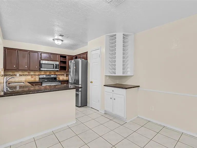 10606 Beckfield Dr — Photo 21