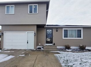 79 Autumnwood Dr, Cheektowaga, NY 14227