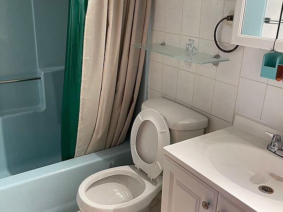5th image of 36A Stuyvesant Ave Floor 2