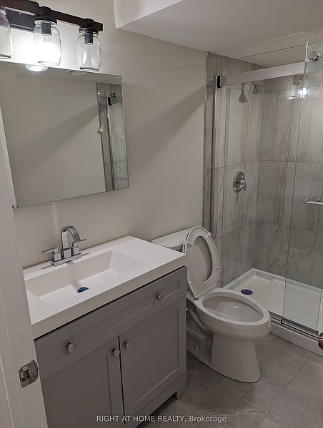 Ajax House for rent - 2 Bedrooms — photo 22