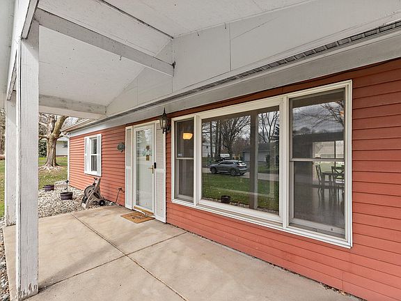 4th image of 2601 Oakwood Ave
