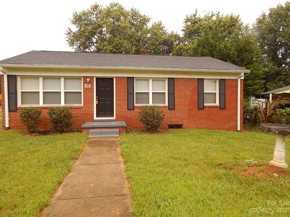 1st image of 810 Eastside Dr
