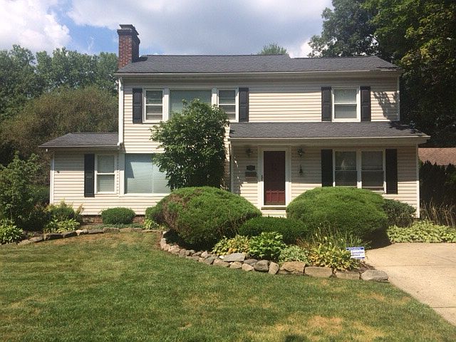 1st image of 2816 S Park Dr