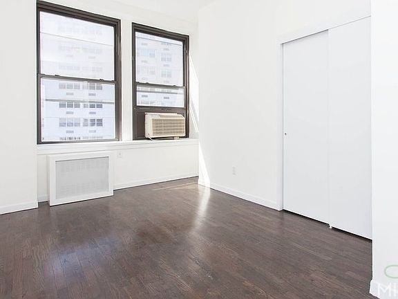 4th image of 65 4th Ave APT 4A