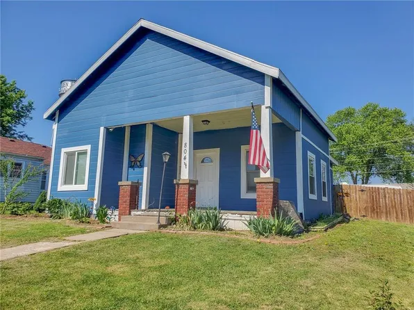 804 S Market St, Holden, MO 64040