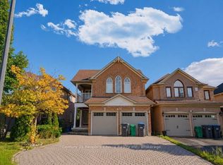670 Macbeth Hts, Mississauga, ON L5W 1E5