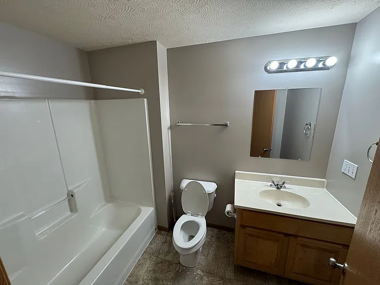 1247 Pike St — Photo 5