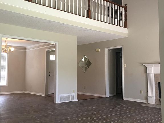3rd image of 8936 Johnston St