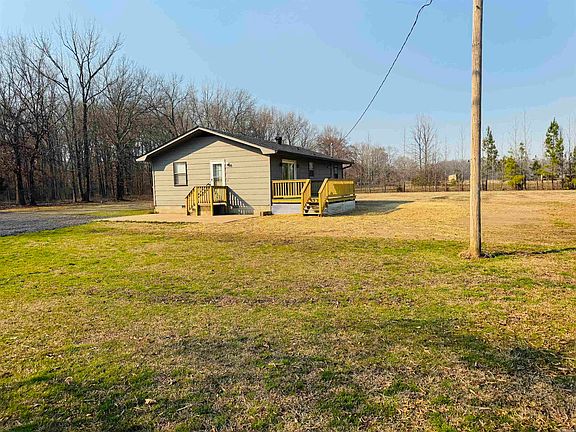 3rd image of 9516 Garvin Ln