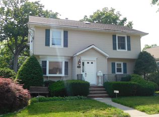 70 10th Ave, Hawthorne, NJ 07506